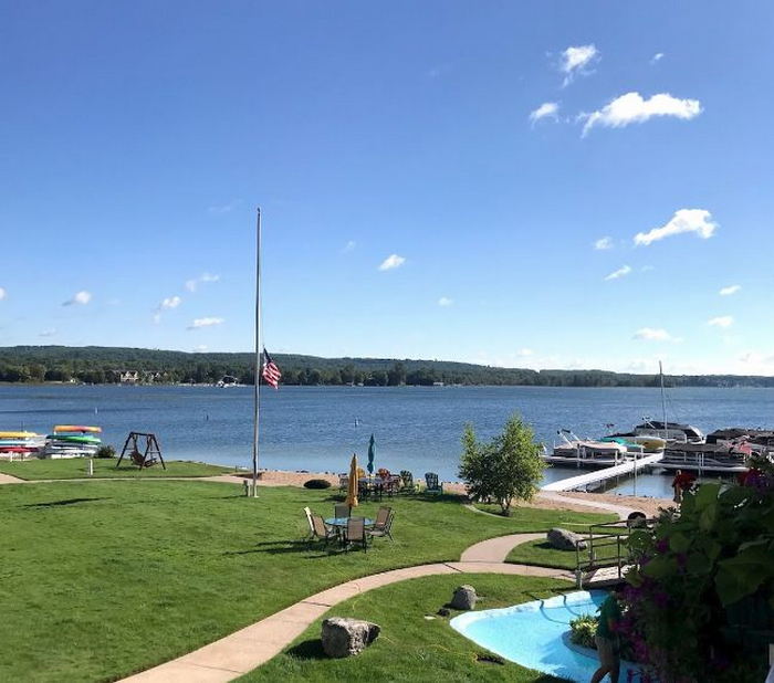 Inland House (This Ole House Motor Inn, Conway Inn) - Web Listing (newer photo)